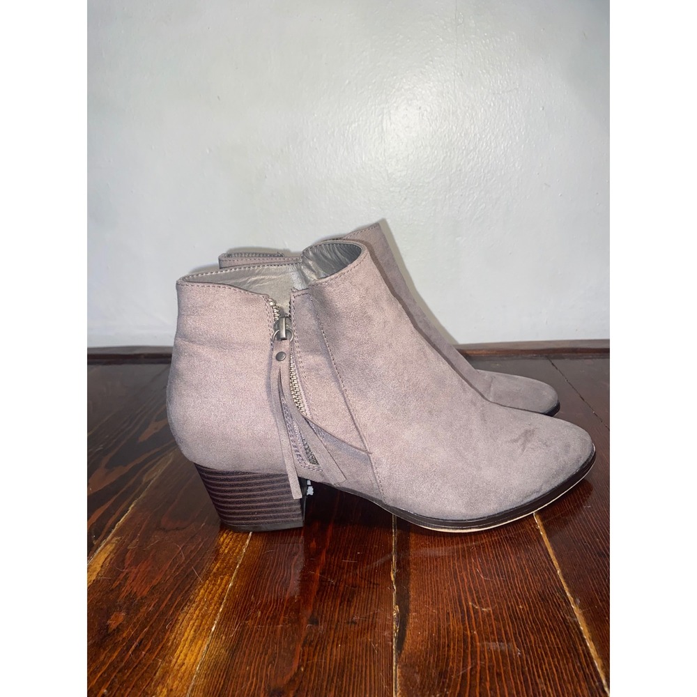 JustFab‎ Ketanya Grey Faux Suede Pointed Toe Tassel Ankle Boots 8.5 Western Fall
